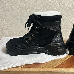 Fashion nova Black boots , combat boot/ motorcycle boots.